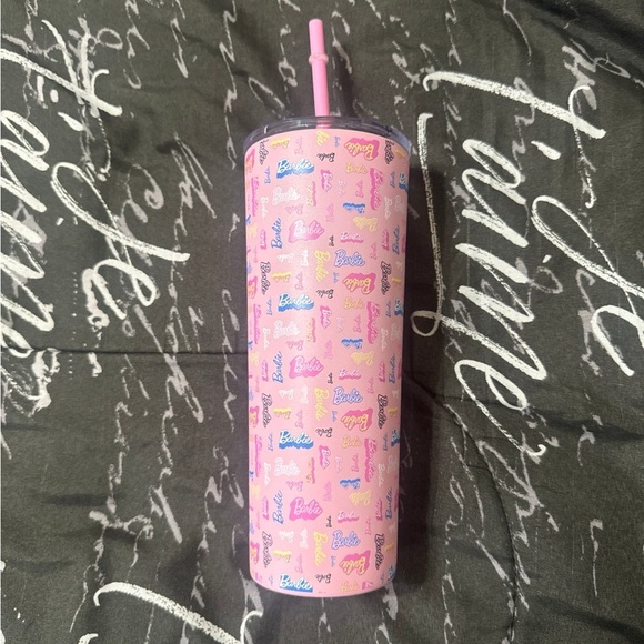 Barbie tumbler - Picture 1 of 3